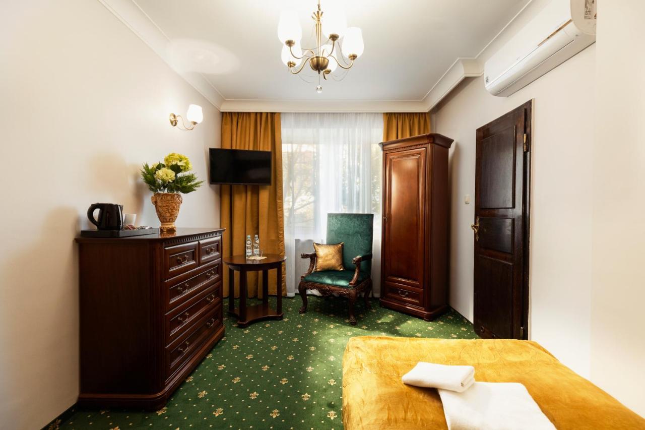 بوزنان Villa Toscania-Check In 24H المظهر الخارجي الصورة