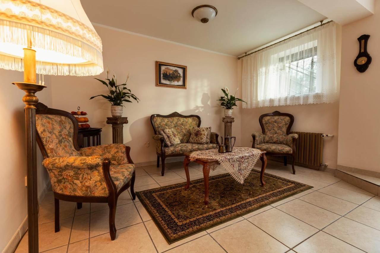 بوزنان Villa Toscania-Check In 24H المظهر الخارجي الصورة