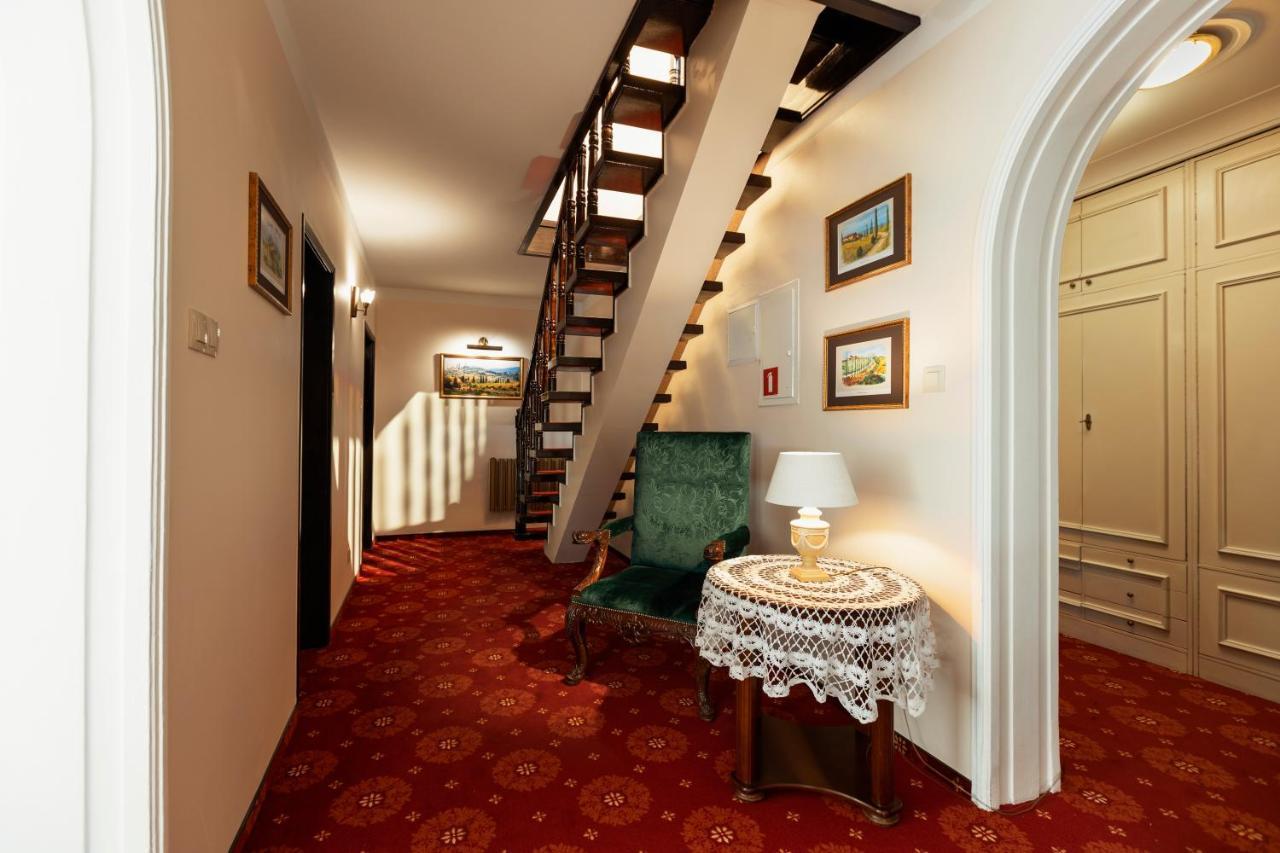 بوزنان Villa Toscania-Check In 24H المظهر الخارجي الصورة