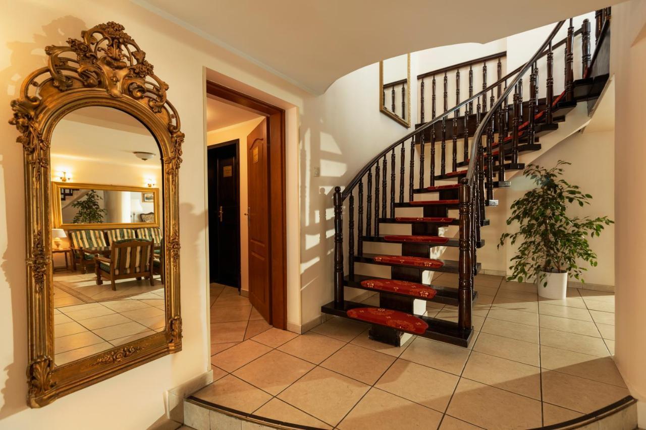 بوزنان Villa Toscania-Check In 24H المظهر الخارجي الصورة